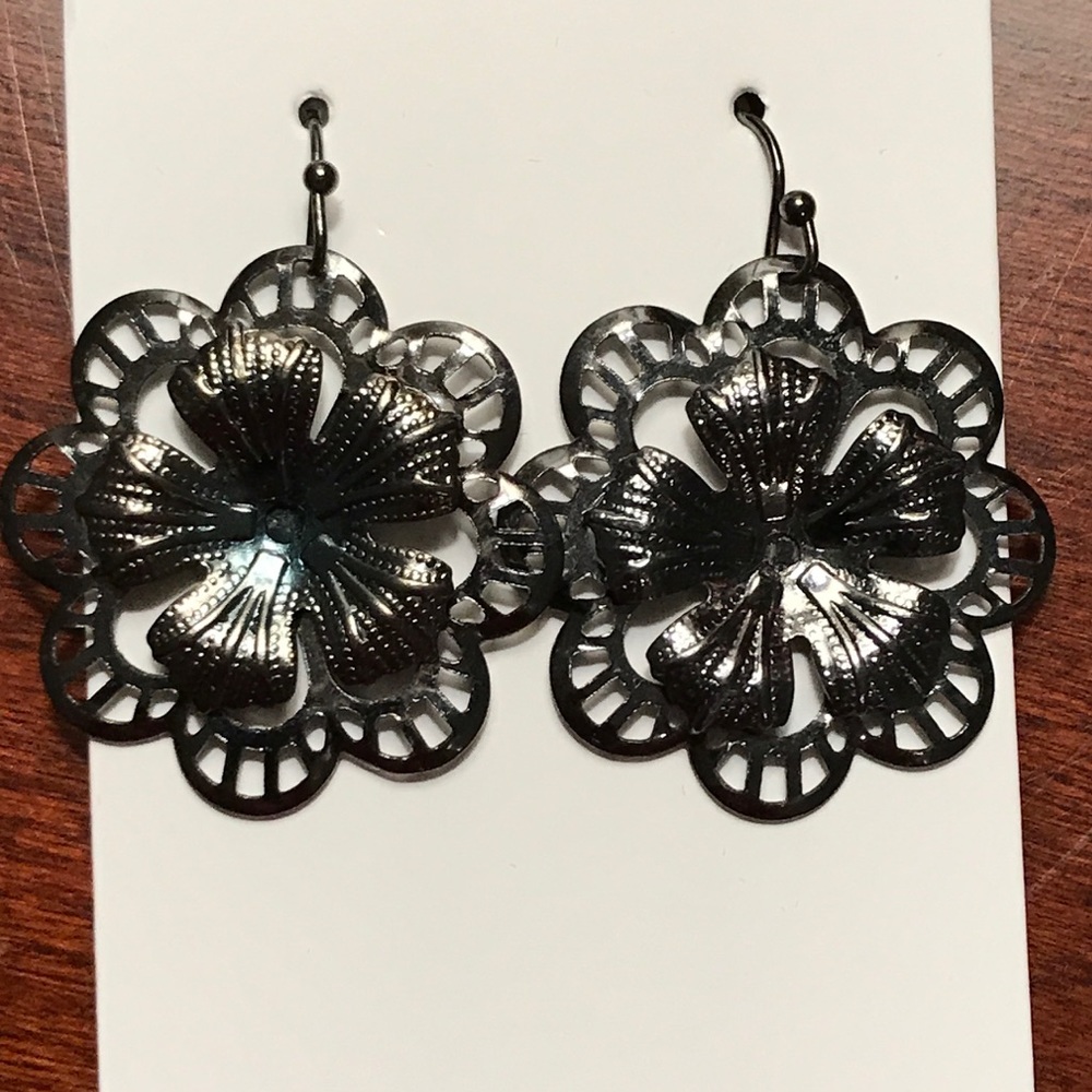Black Flower Hanging Earrings